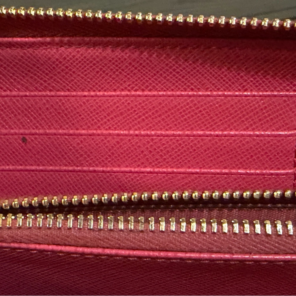 Prada Large Fuchsia Saffiano Leather Zip Wallet - COA included - Picture 6 of 7